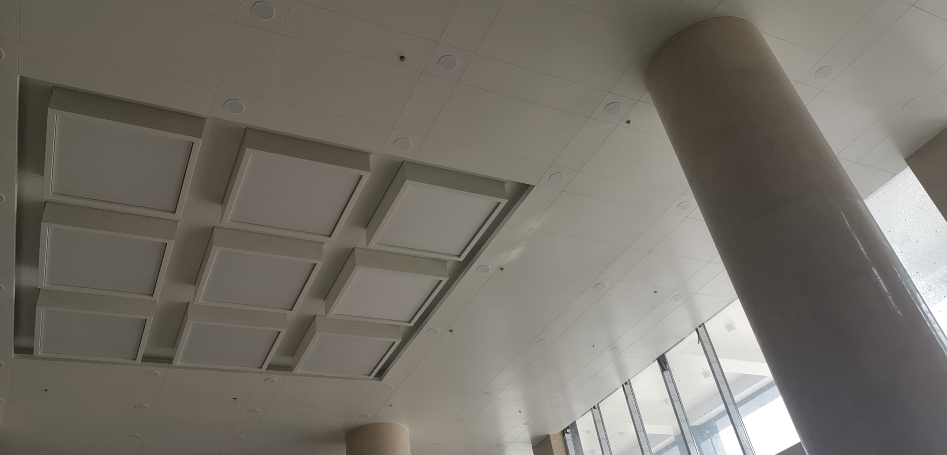 山西-不銹鋼園區(qū)辦公樓設計案例、裝修效果圖